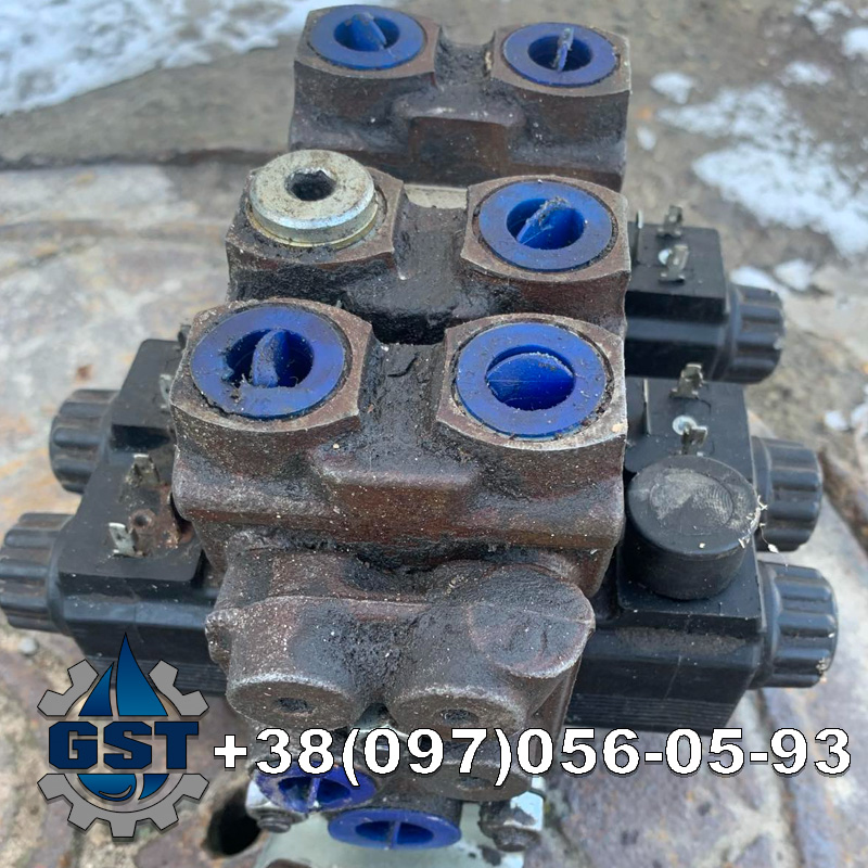 Ремонт гідророзподільника Case SV340