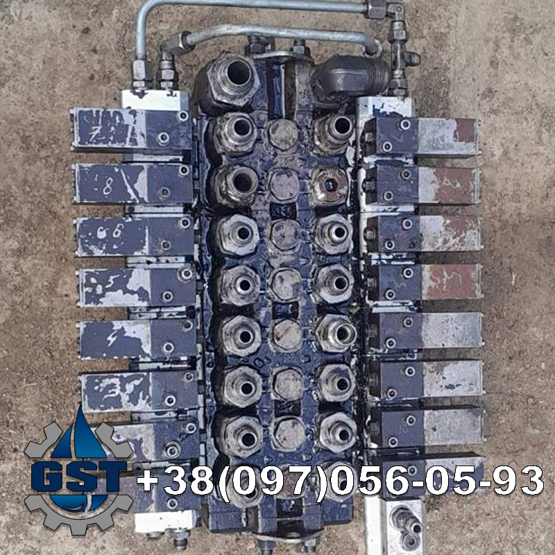 Ремонт гідророзподільника Bobcat 663