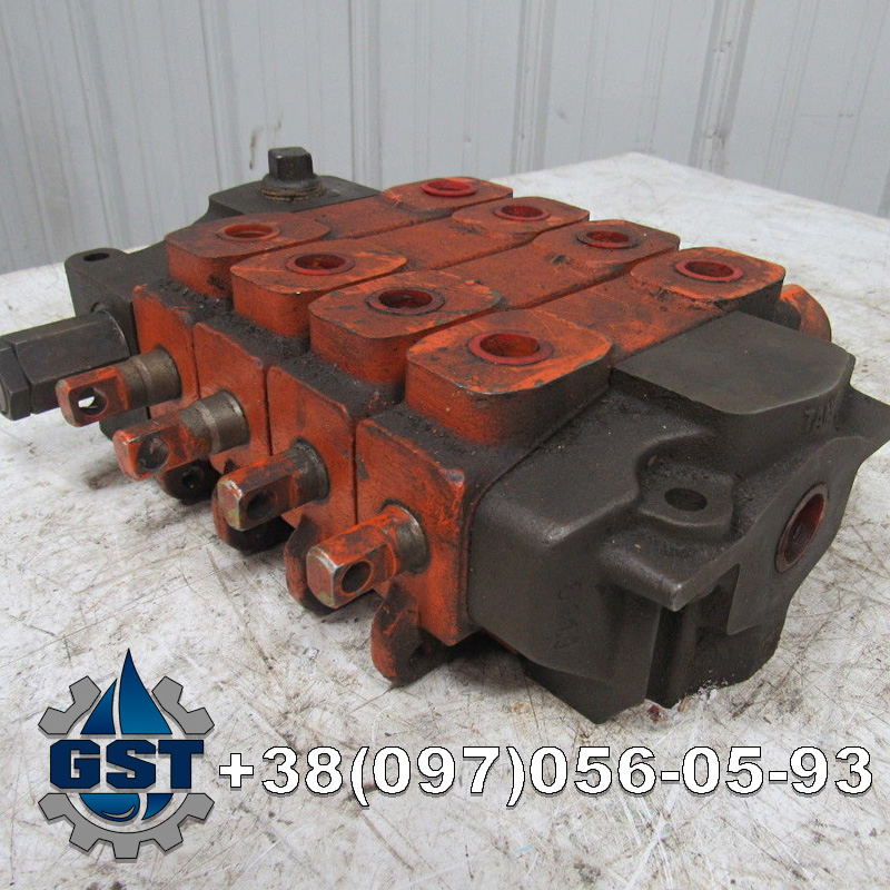 Ремонт гідророзподільника Bobcat V638