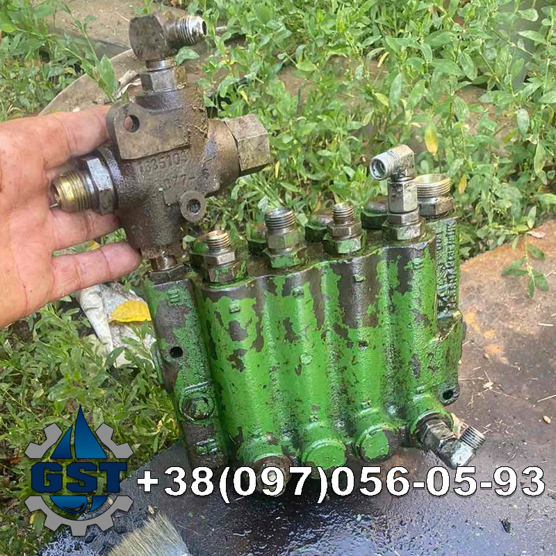 Ремонт гідророзподільника Dynapac CC1400