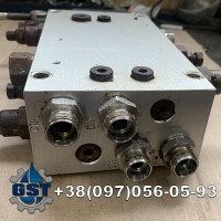 Ремонт гідророзподільника Case 1121F