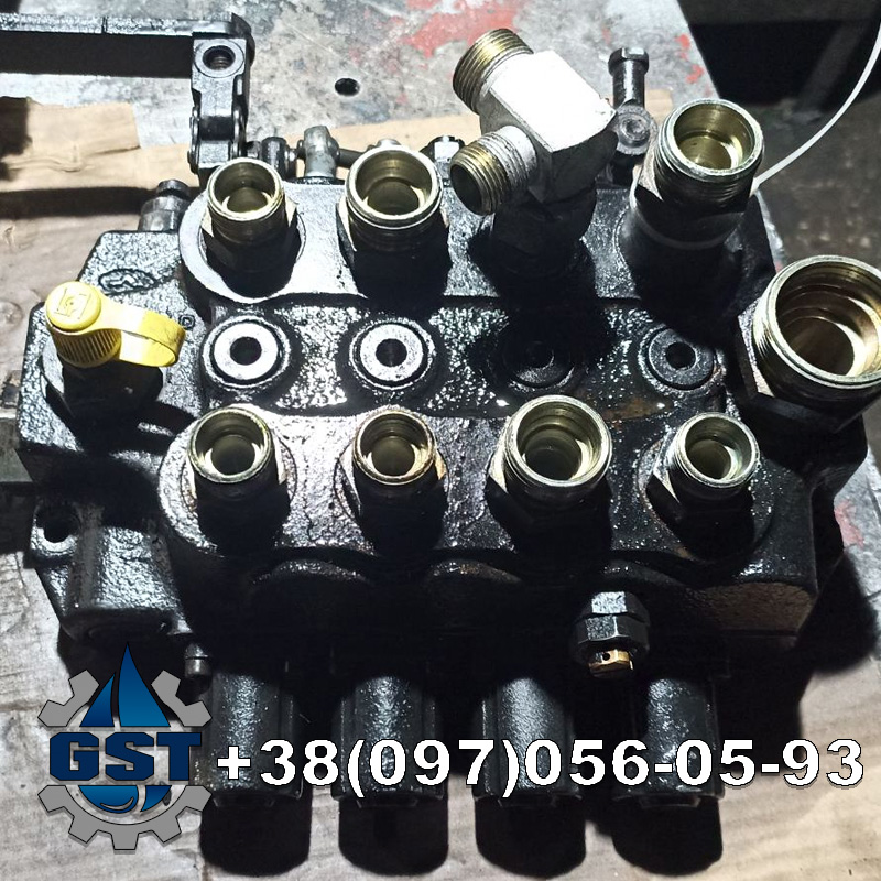 Ремонт гідророзподільника John Deere 318G