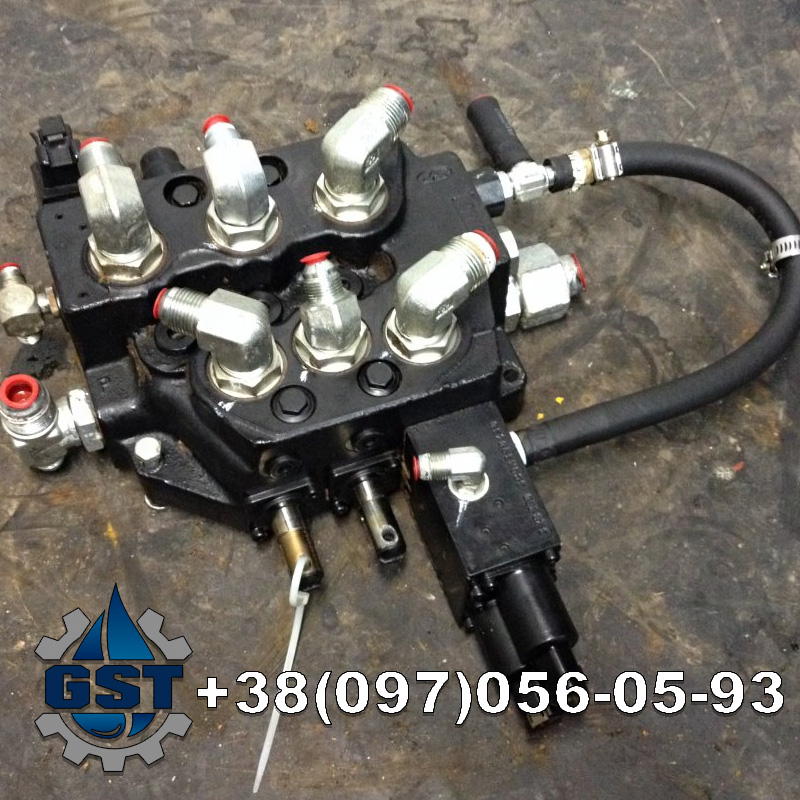 Ремонт гідророзподільника Challenger MT535