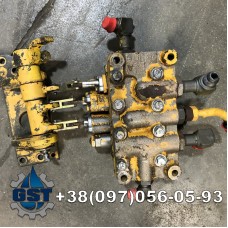 Ремонт гідророзподільника Hitachi ZX250