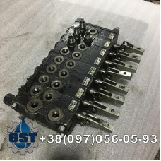 Ремонт гідророзподільника Hitachi ZX300