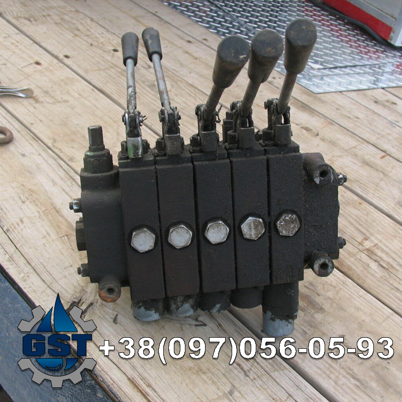 Ремонт гідророзподільника Komatsu PC700