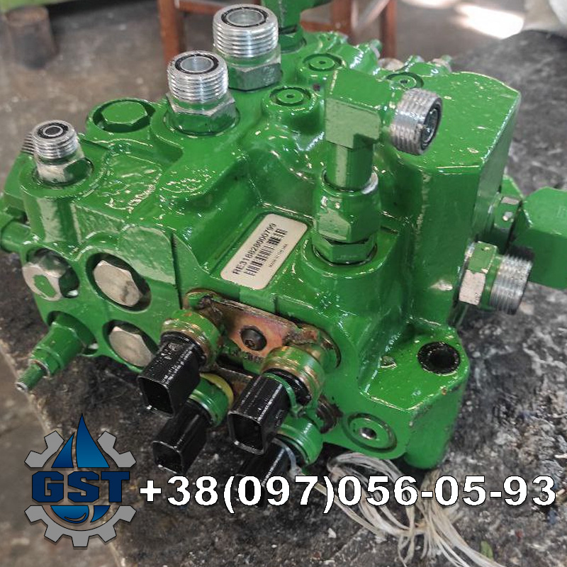Ремонт гідророзподільника Bobcat 443