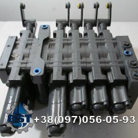 Ремонт гідророзподільника Kubota SVL75