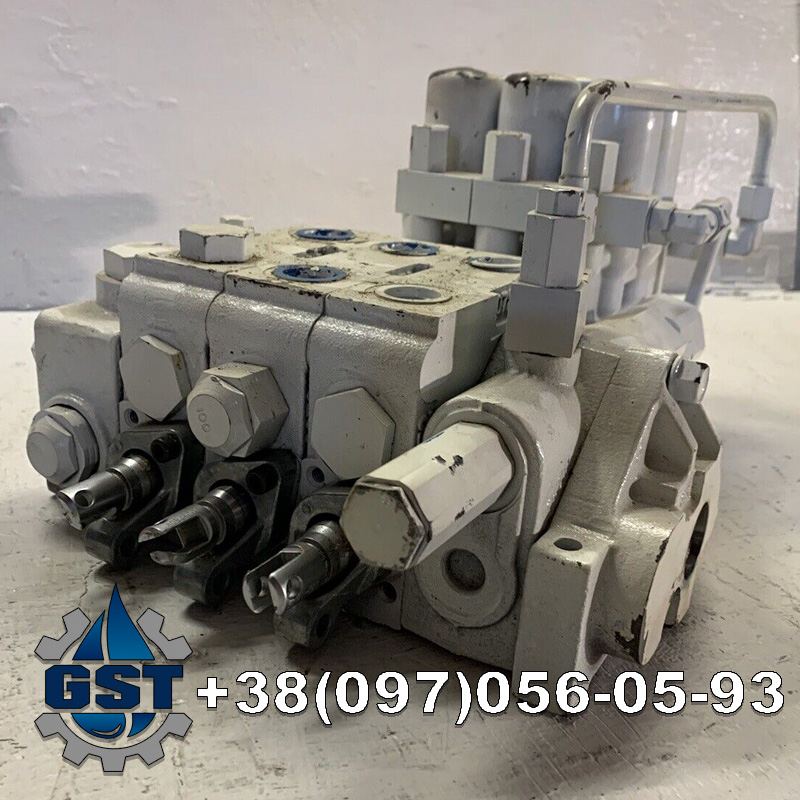 Ремонт гідророзподільника Bobcat T740