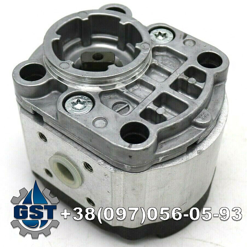 Ремонт гідронасоса самоходного оприскувача Montana