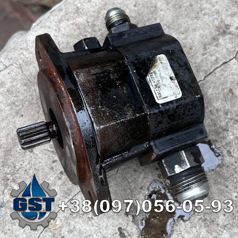 Ремонт гідромотору уплотнителя грунта Case