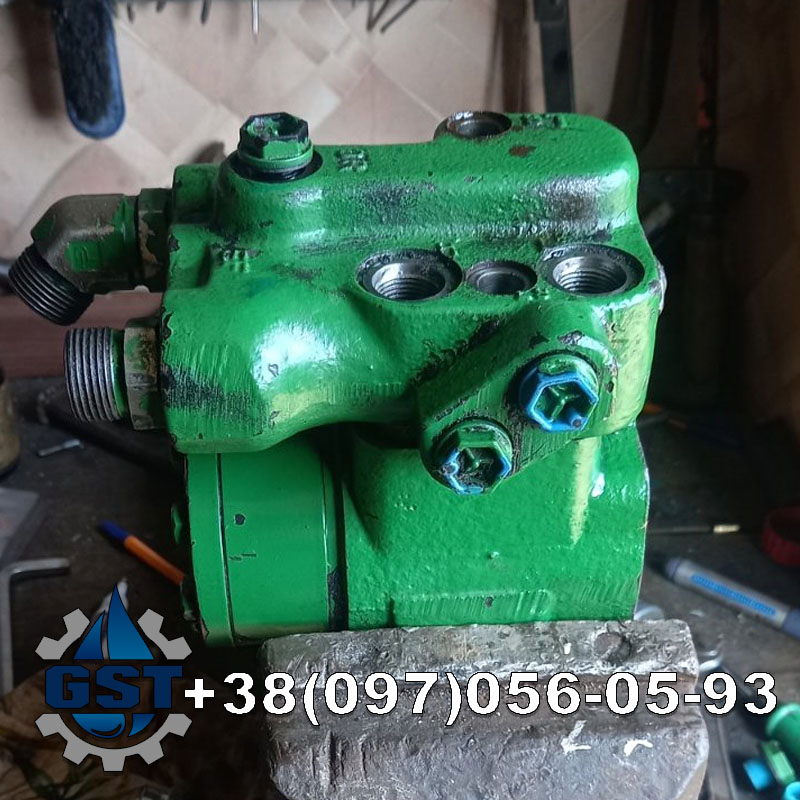 Ремонт насоса-дозатора комбайна John Deere 9660